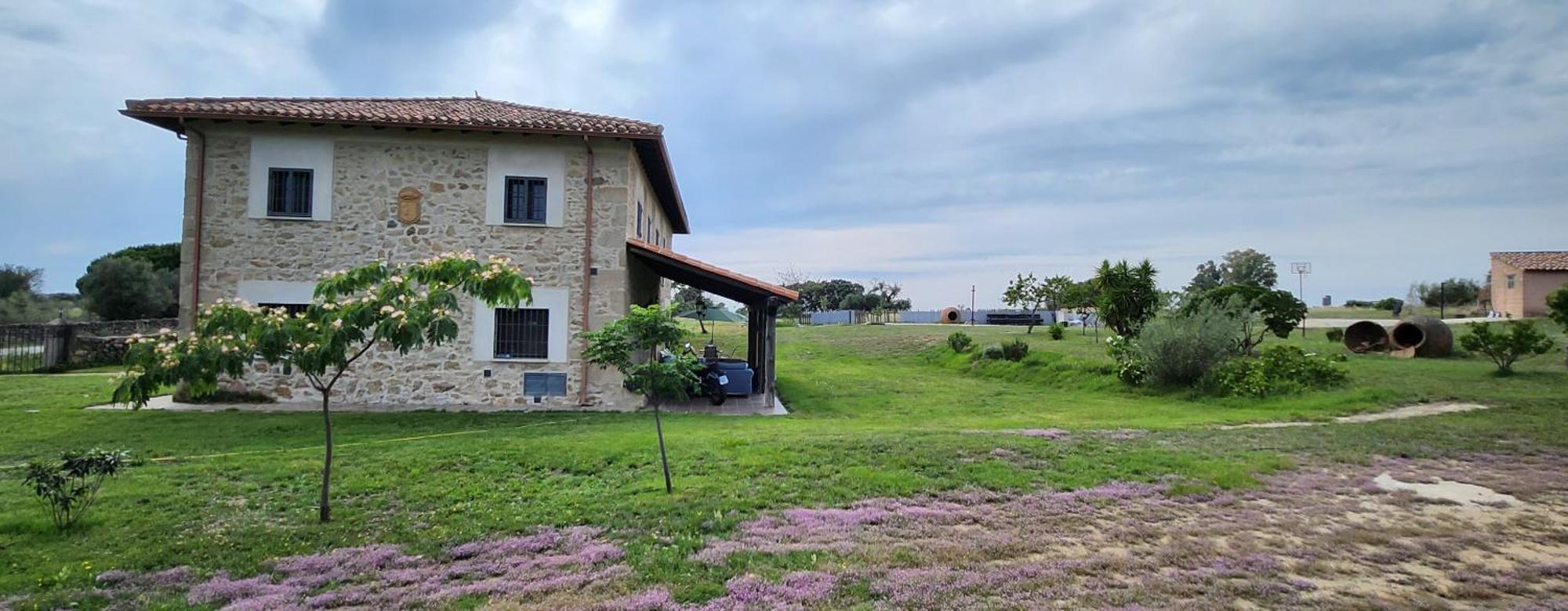 Finca La Carb0Nera Oliva de Plasencia Luaran gambar